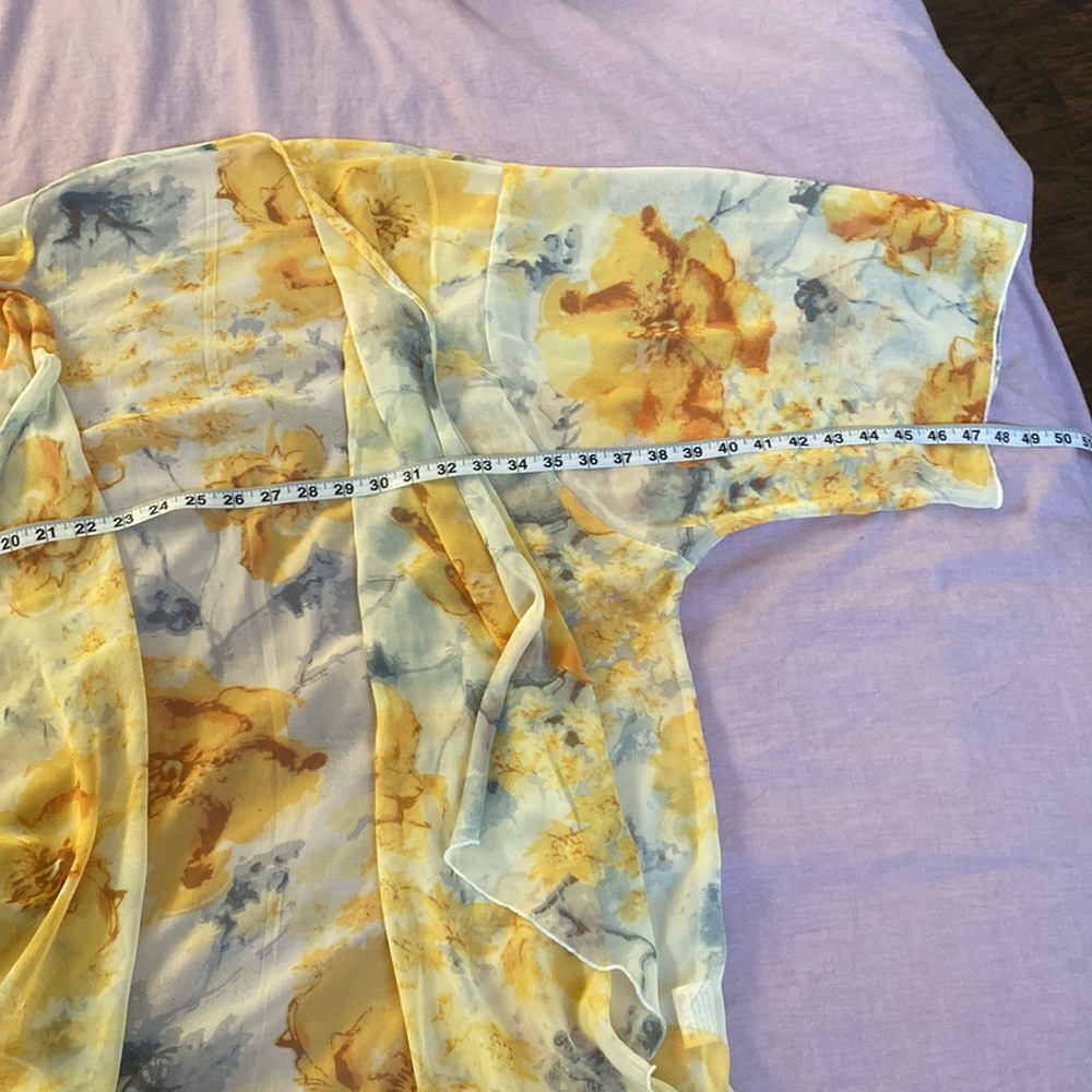 Beach coverup - Picture 5 of 9
